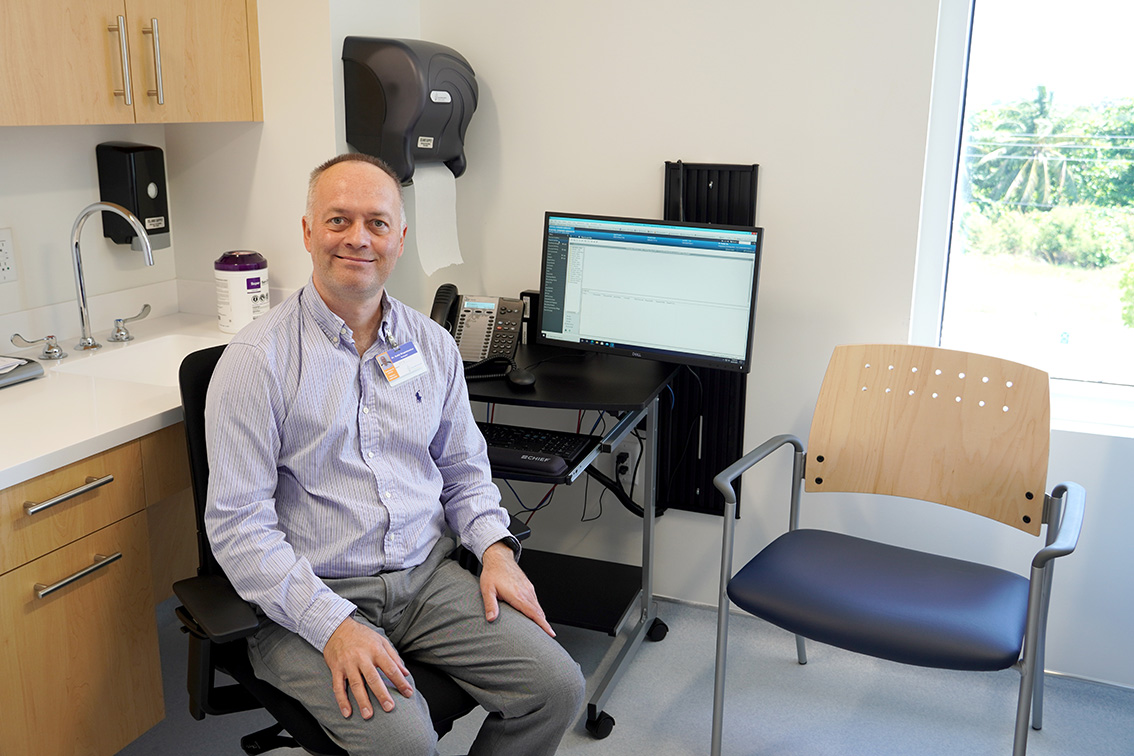 HSA urologist offers pioneering kidney cancer treatment