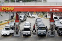 Venezuela’s motorists’ resort to bartering