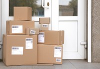 Receiving Packages this Holiday Season? Avoid delays when using a Courier or Customs Broker Service