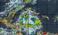 Heavy showers, thunder and strong winds expected tonight & tomorrow