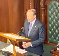 GOVERNOR ASSURES NEW GOVERNMENT OF GOOD UK RELATIONS