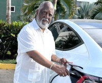 ELECTRIC CARS FOR CUBA: ALUM EARNS A+ IN TRADE DIPLOMACY