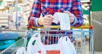OAG: Economy is performing well but cost of living is high