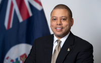 Cabinet Approves Term Limits for Non-Caymanian Civil Servants