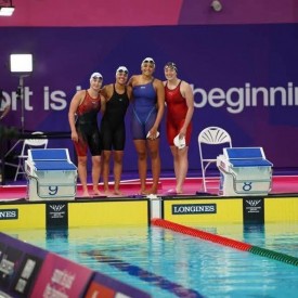 Cayman start with double splash