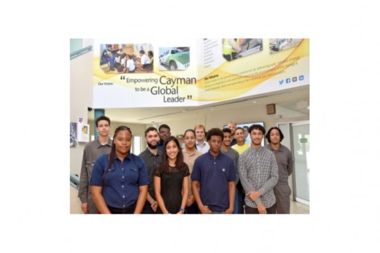 CUC Continues to Guide Young Interns to the Path of Success CUC Continues to Guide Young Interns to the Path of Success