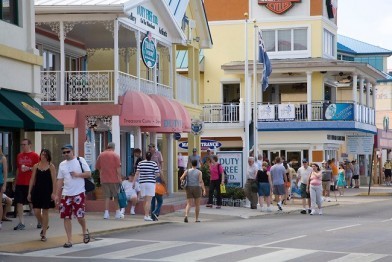 Cayman Islands Logs Best August Arrivals in Recorded History