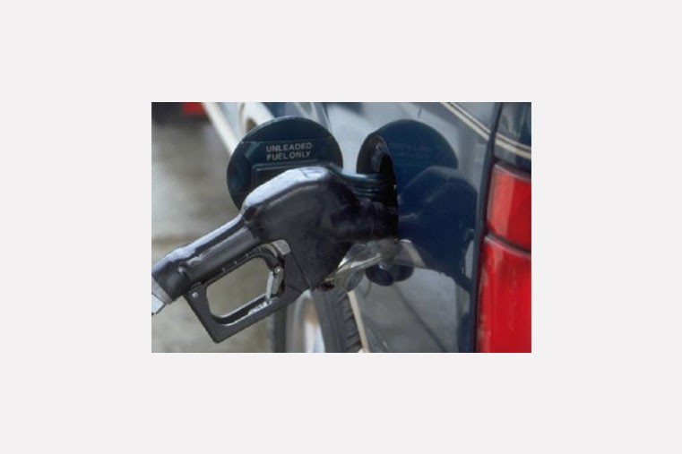 Falling fuel prices skew economic stats