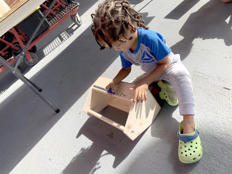Fathers and Sons Bond and Build at A.L Thompsons