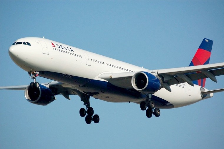 Delta Air Lines plane