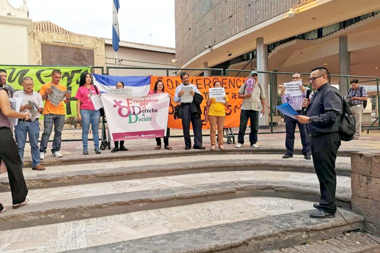 Church campaigns to protect Hondurans