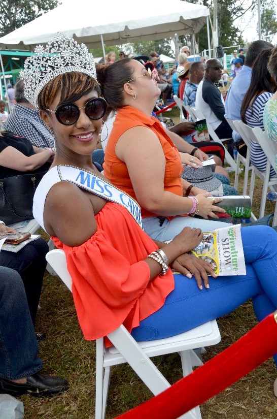 Miss Cayman 2016 Monyque Brooks