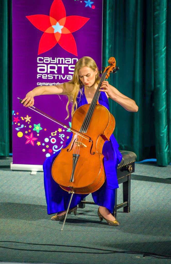 Cellist Margarita Balanas (Photo credit: Albert Cabudoy)