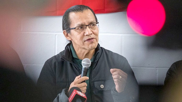 Indigenous Canadians win pipeline dispute