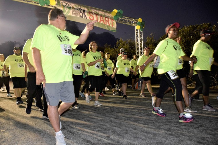 The 5k walkers start off