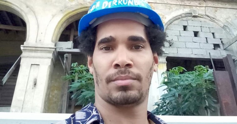 Held Cuban activist incites petition