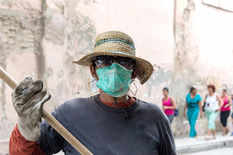 Cuba turns factory into facemask supplier