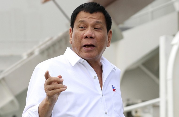 Duterte apologises to tycoons