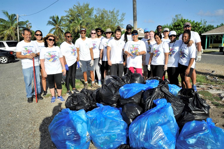 Turtle Centre Crew clean up at Garvin's Park