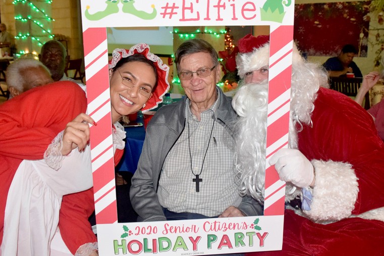Spreading Christmas cheer in Savannah Savannah Seniors Christmas Party