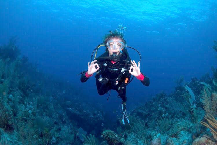 Student Amber Barnes loving the undersea world