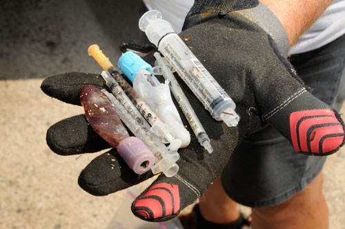 Health Ministry Investigates Medical Waste Found on Beaches