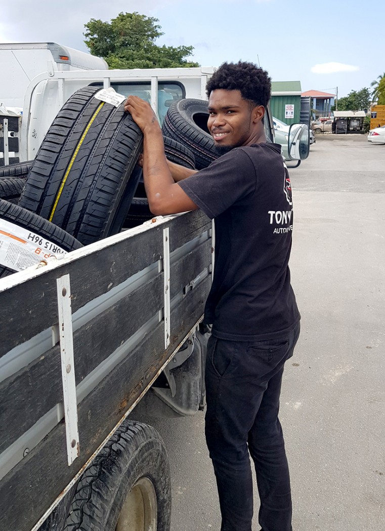 Shemar Scott, Tire Specialist