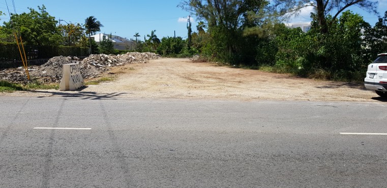 PREMIER CLARIFIES REMARKS BUT INSISTS ROAD PROJECT IS VITAL