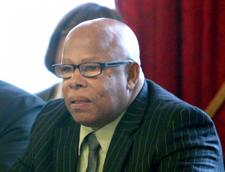 FORMER ANGUILLA CHIEF MINISTER DIES