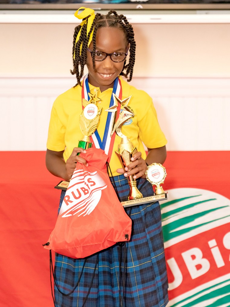 Top students gain Rubis scholarships