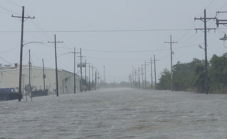 IDA SLAMS INTO NEW ORLEANS