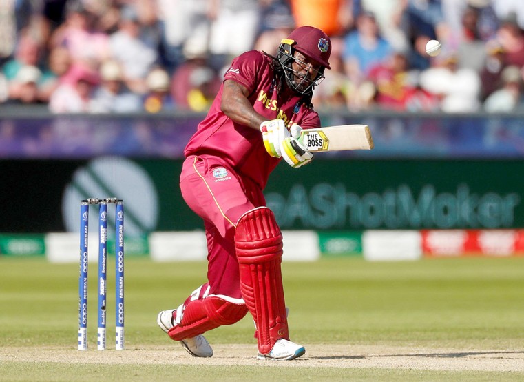 Gayle storms back at 42