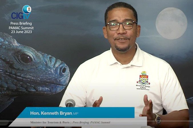 Hon Kenneth Bryan