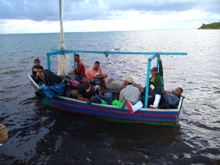 Ten Migrants disembark in Grand Cayman