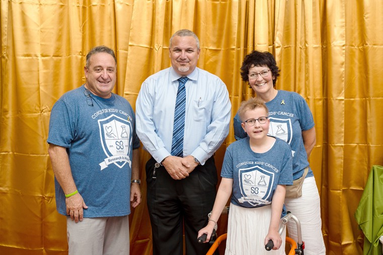 Big Shave MC James Bebarfald, Acting Governor His Excellency Mr. Franz Manderson, Hannah’s Heroes founder Gaylene Meeson and 16 year old survivor