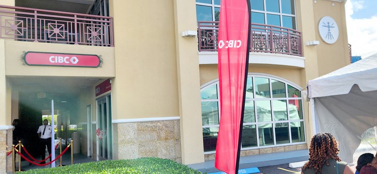 Banking institution CIBC First Caribbean International Bank opened its new advisory centre in Governor’s Square on the West Bay Road on Thursday, 28th November.