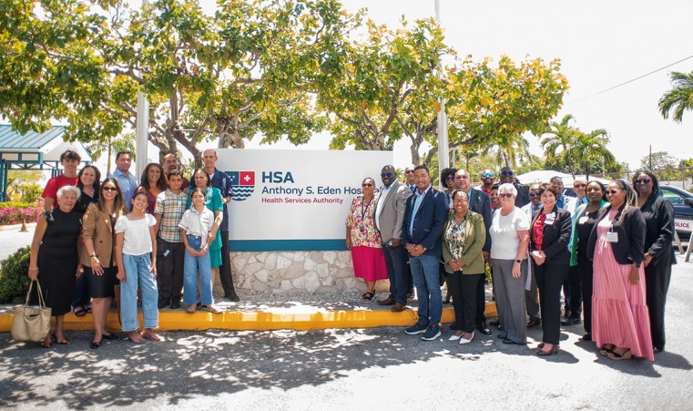 Anthony Eden with his family, Government Officials, HSA Board Members and HSA Senior Management Team at the renaming of George Town Hospital to Anthony S. Eden Hospital.